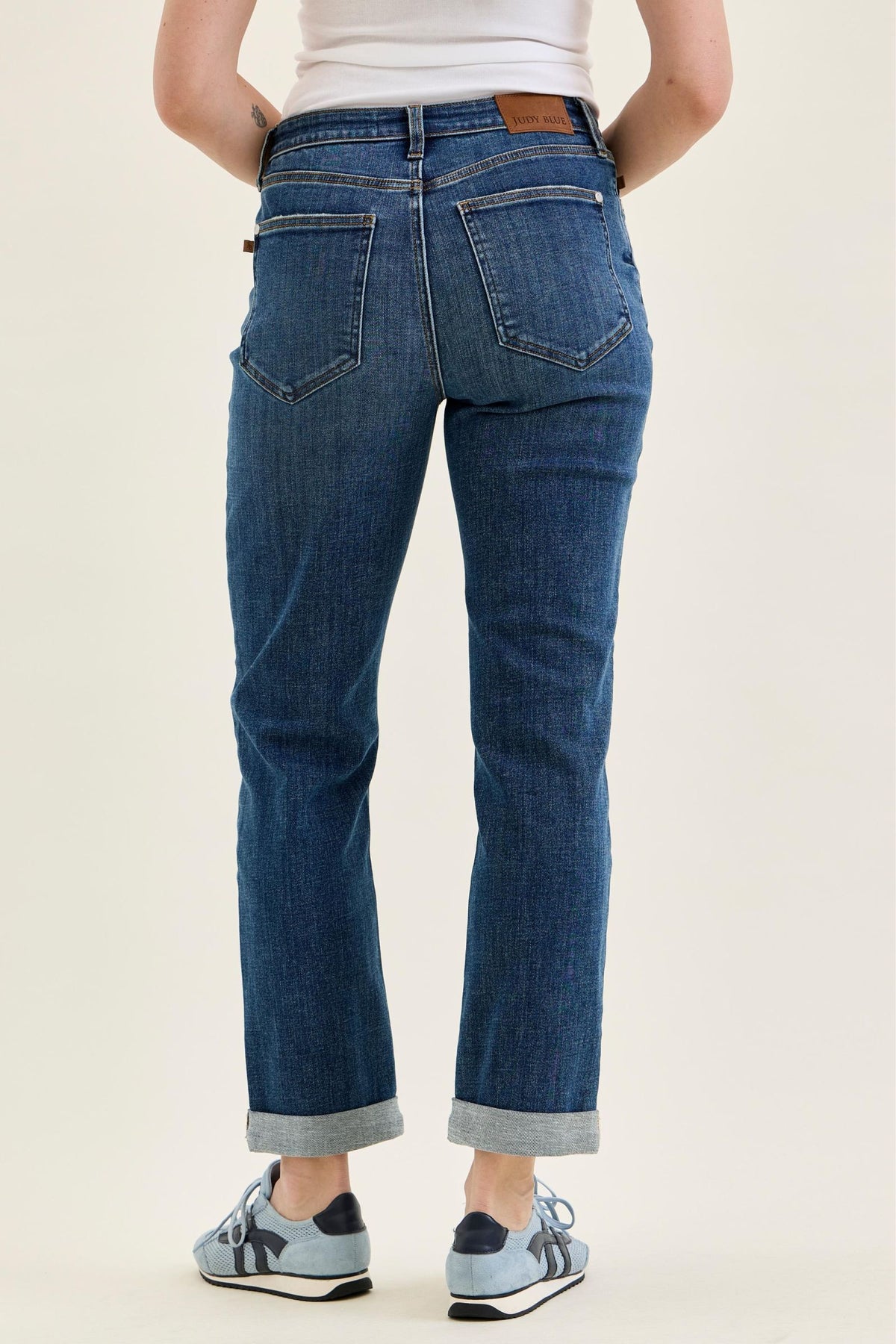 Judy Blue Mid Rise Billie Boyfriend Jeans – Everyday Indigo