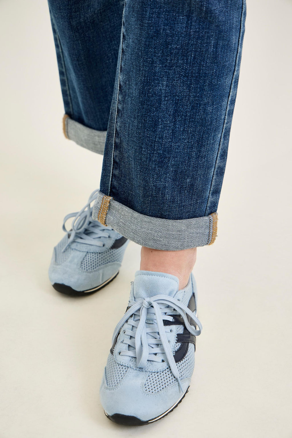 Judy Blue Mid Rise Billie Boyfriend Jeans – Everyday Indigo